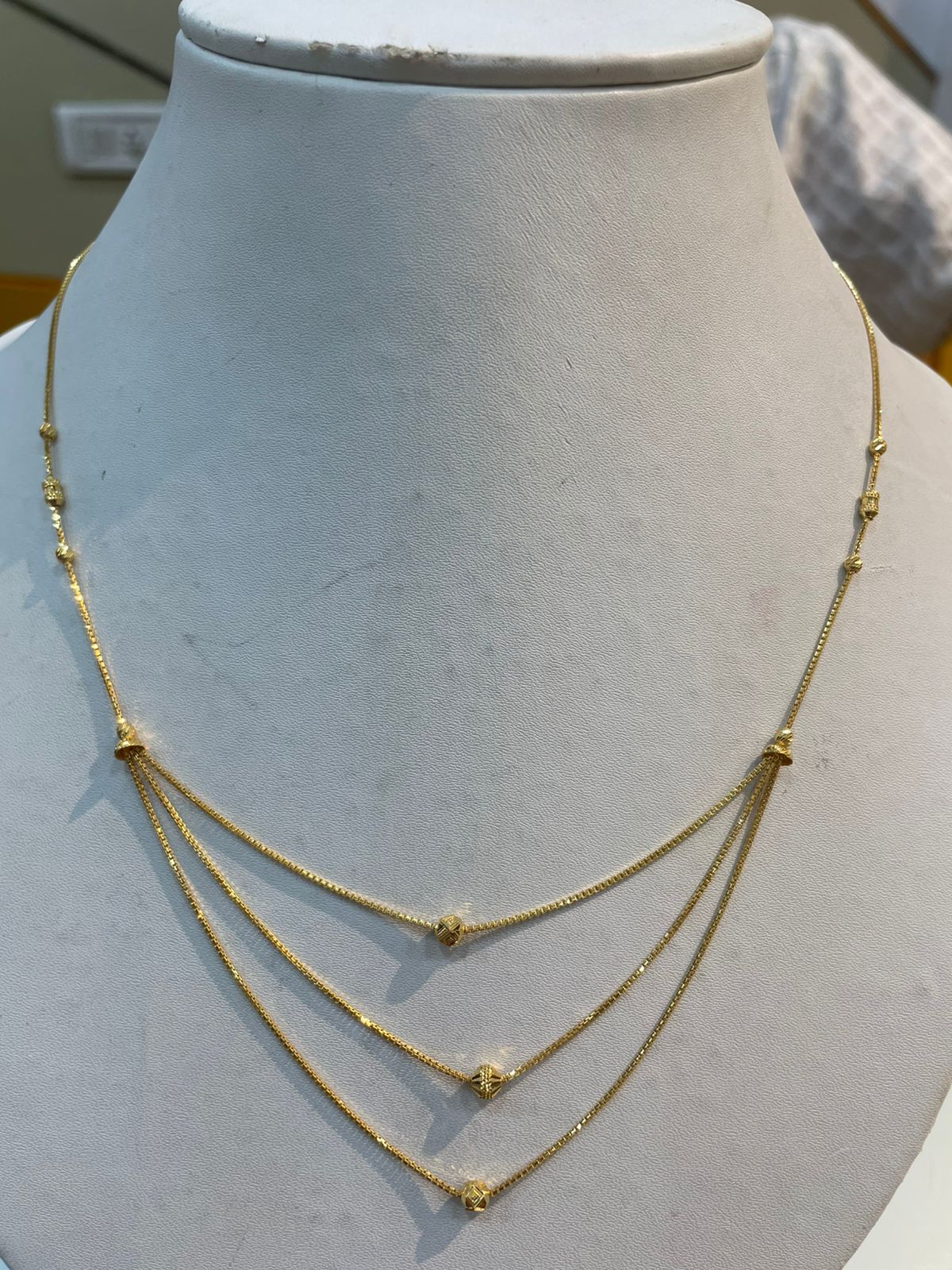 Floral Disc Necklace